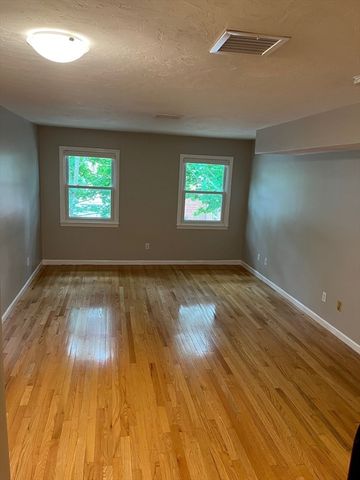 15 Church St 8, Natick, MA 01760