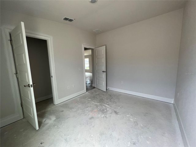 9443 HIGHLAND HILLS DR STREET, Hudson, FL 34667