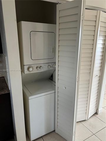 890 NW 22nd Ct 890, Miami, FL 33125