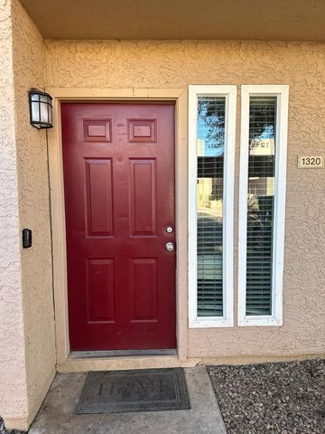 1320 S McKemy Street, Tempe, AZ 85281