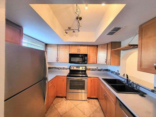 1320 S McKemy Street, Tempe, AZ 85281