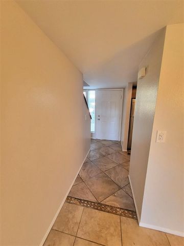 1320 S McKemy Street, Tempe, AZ 85281
