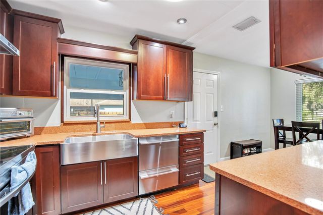 1614 CURRY FORD ROAD, Orlando, FL 32806