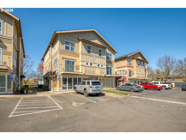 22804 Sw FOREST CREEK Dr, Sherwood, OR 97140