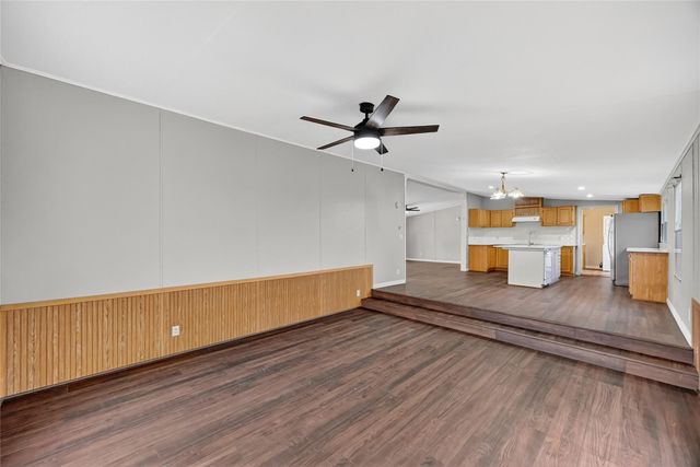 9623 Meadowvine Drive, Houston, TX 77044