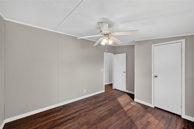 9623 Meadowvine Drive, Houston, TX 77044