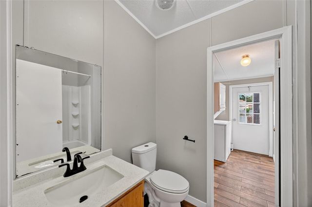 9623 Meadowvine Drive, Houston, TX 77044