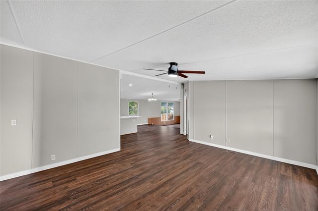 9623 Meadowvine Drive, Houston, TX 77044