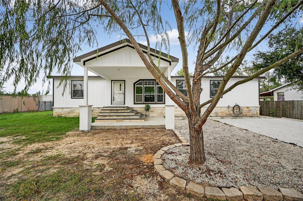 9623 Meadowvine Drive, Houston, TX 77044