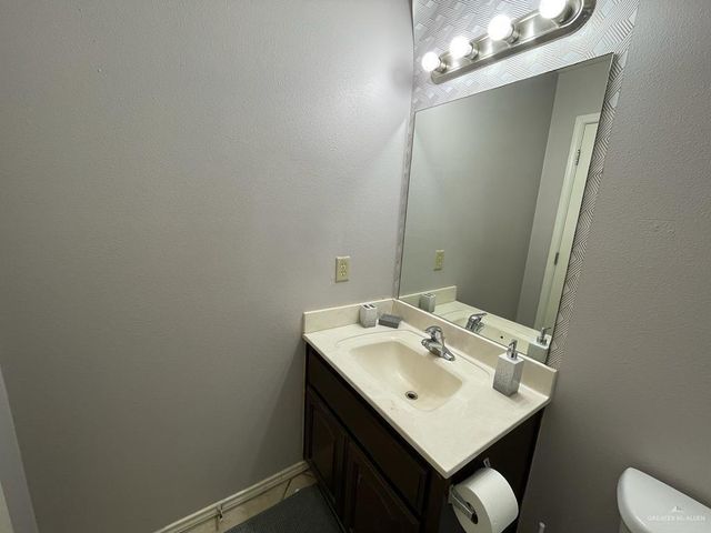 411 S 48th Lane, Mcallen, TX 78501