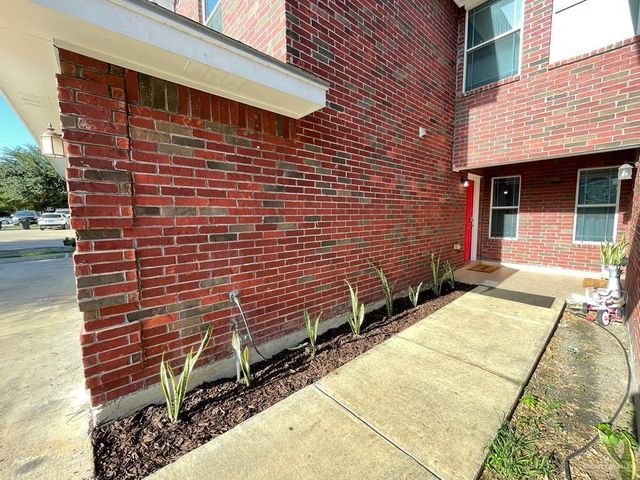 411 S 48th Lane, Mcallen, TX 78501