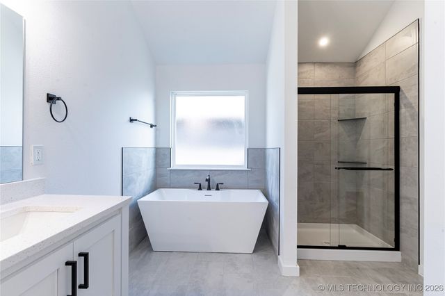 2517 W South Street, Collinsville, OK 74021