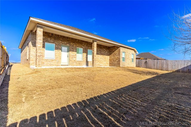 2517 W South Street, Collinsville, OK 74021