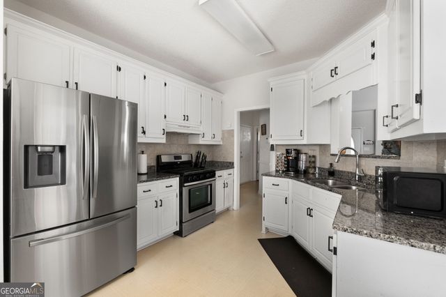 115 Brook Hollow Drive, Mcdonough, GA 30252