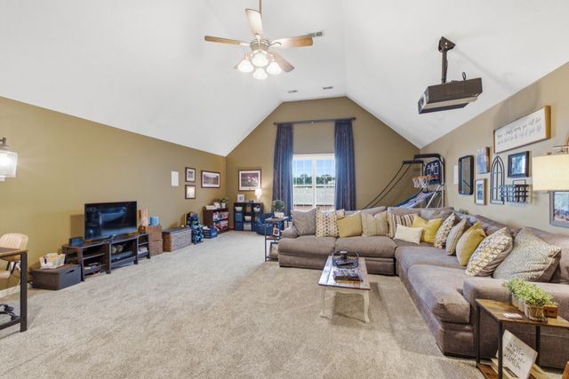 125 N Maple Ridge Ln, Goodlettsville, TN 37072