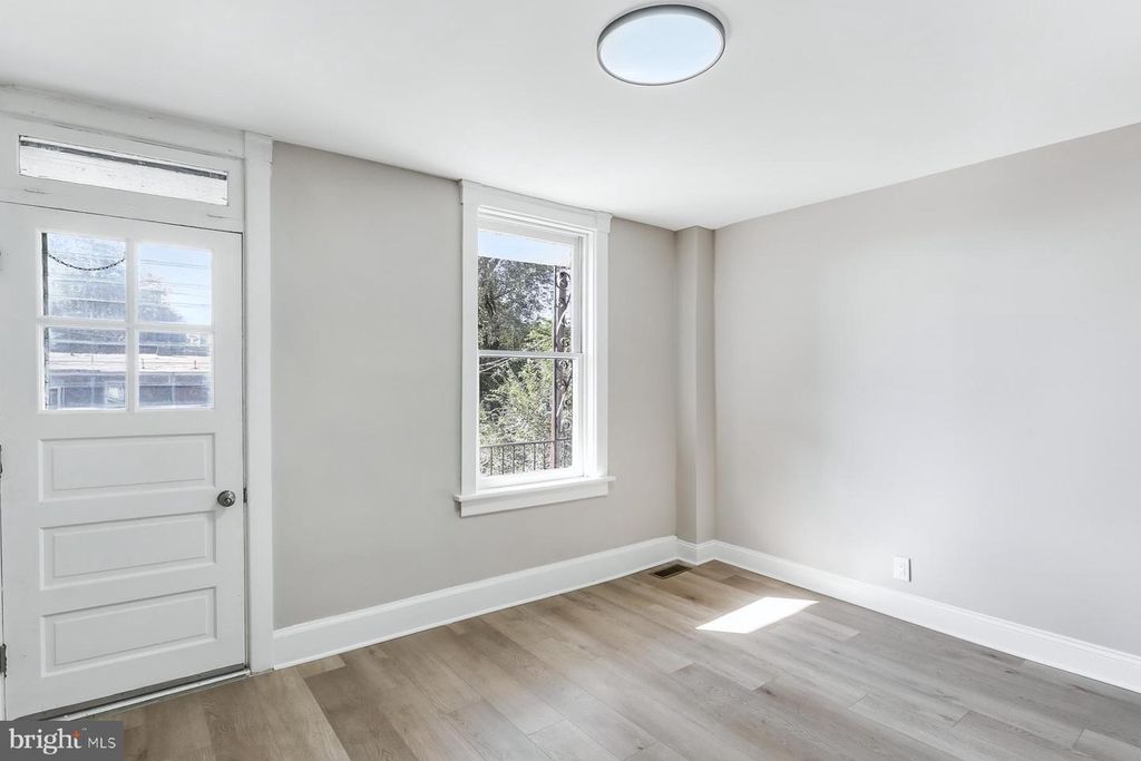1635 BERRYHILL ST, Harrisburg, PA 17104