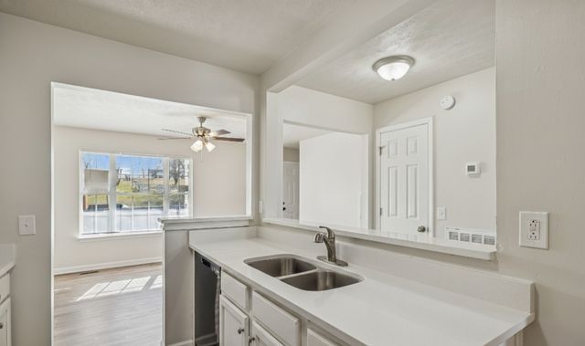 2607 Landrum Ct, Springfield, TN 37172