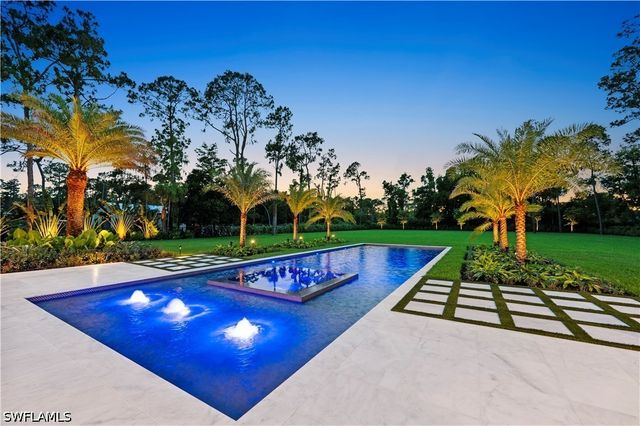 191 29TH ST SW, Naples, FL 34117