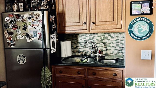 8581 Hensingersville Road, Lower Macungie Twp, PA 18062