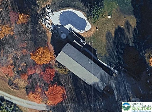 8581 Hensingersville Road, Lower Macungie Twp, PA 18062