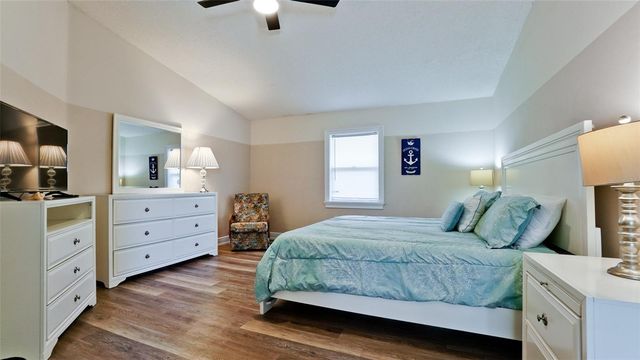 8403 13TH AVENUE NW, Bradenton, FL 34209