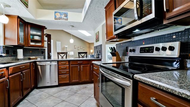 8403 13TH AVENUE NW, Bradenton, FL 34209