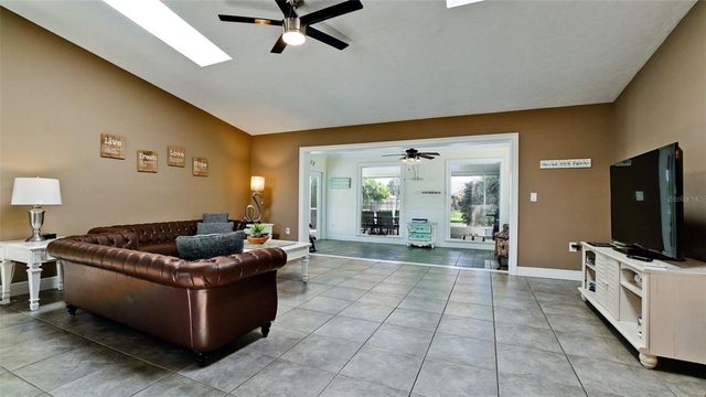 8403 13TH AVENUE NW, Bradenton, FL 34209