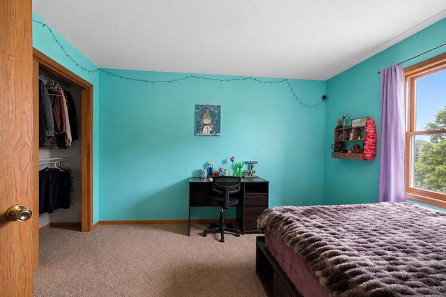 364 TRIANGLE DRIVE, Hobart, WI 54155