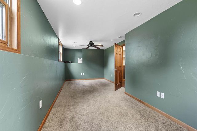 364 TRIANGLE DRIVE, Hobart, WI 54155