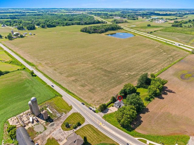 364 TRIANGLE DRIVE, Hobart, WI 54155