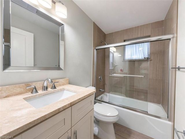 681 Palm View DR C1, Naples, FL 34110