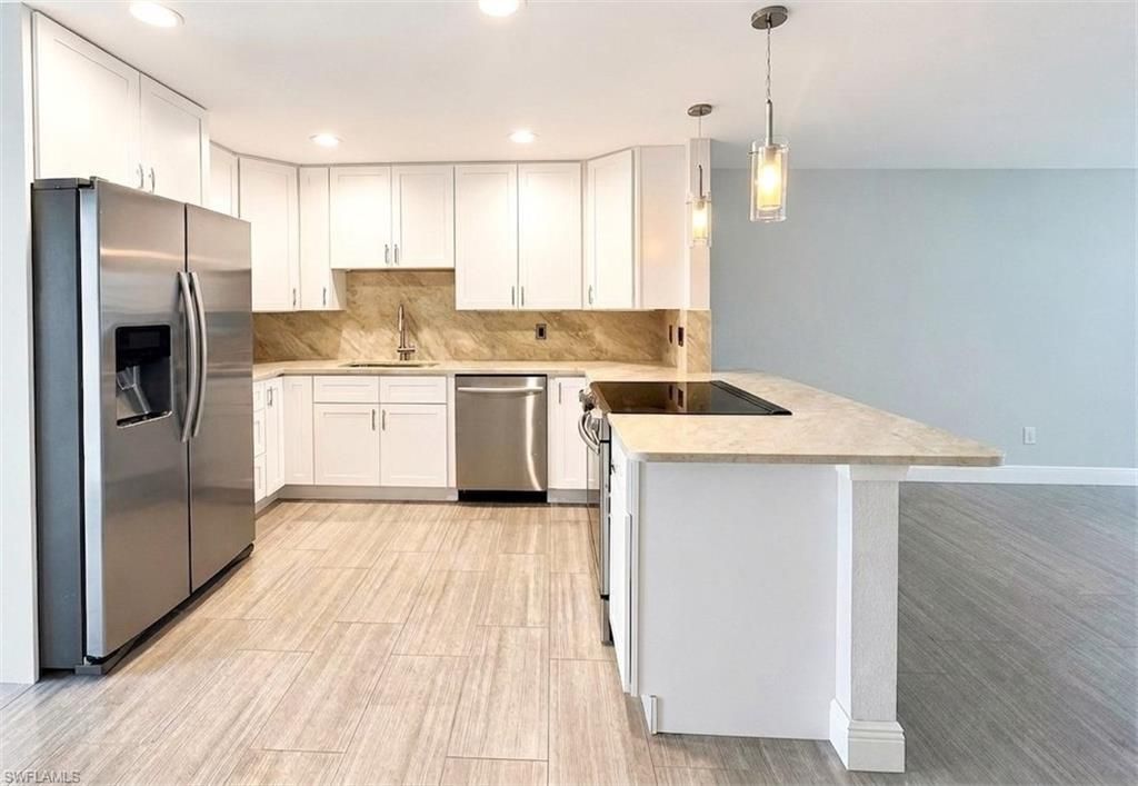 681 Palm View DR C1, Naples, FL 34110