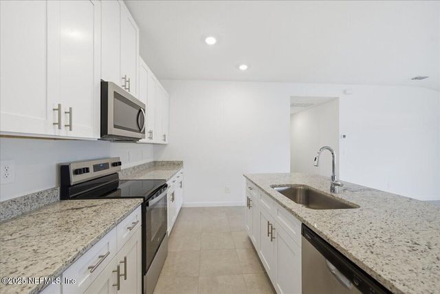 12706 PLAINWOOD Trail, Jacksonville, FL 32218