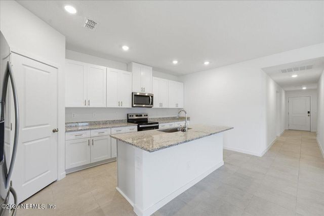 12706 PLAINWOOD Trail, Jacksonville, FL 32218