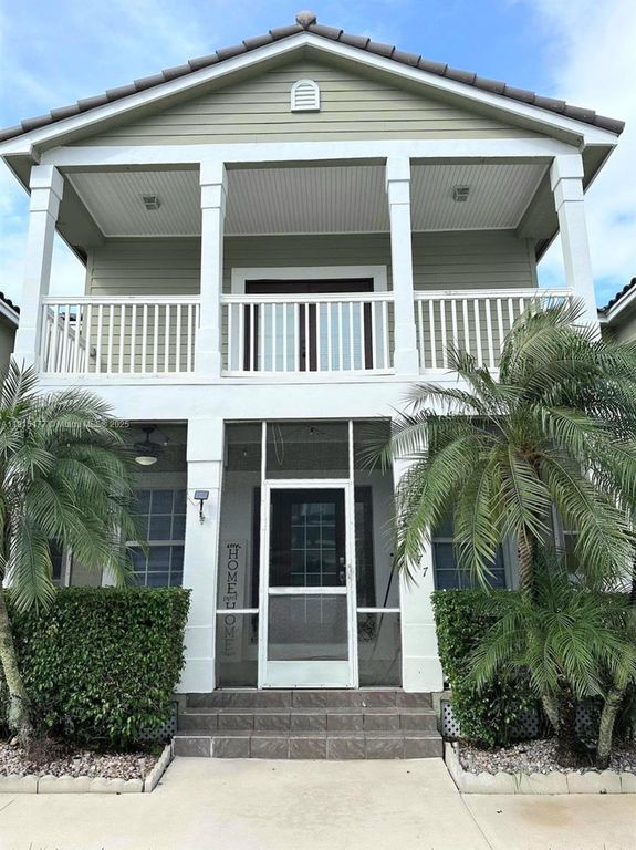 10577 NW 56th Pl, Coral Springs, FL 33076