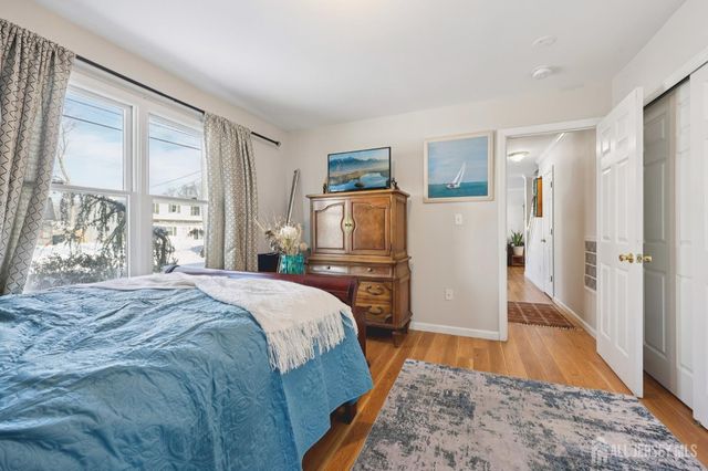 28 W Francis Street, Iselin, NJ 08830