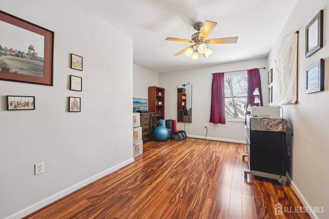 28 W Francis Street, Iselin, NJ 08830