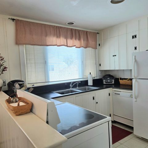 36 Beauview Avenue, Nashua, NH 03064