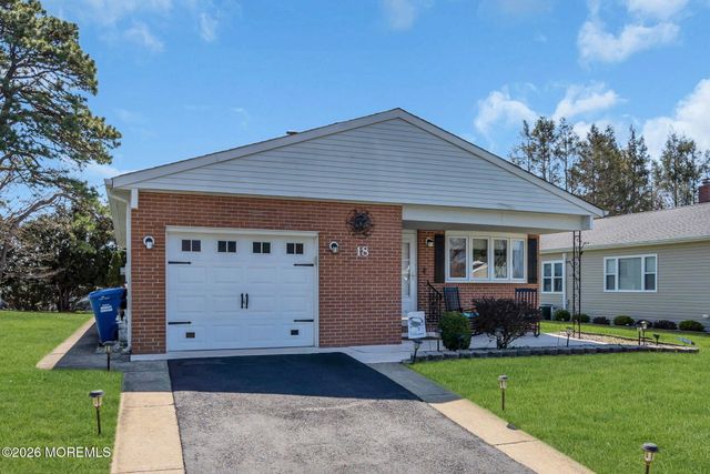 18 Encinitas Drive, Toms River, NJ 08757