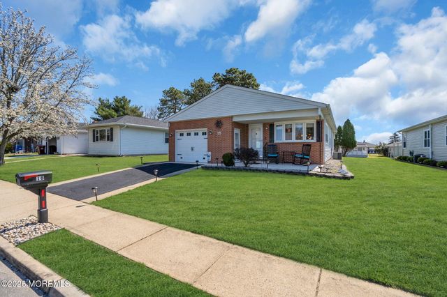 18 Encinitas Drive, Toms River, NJ 08757