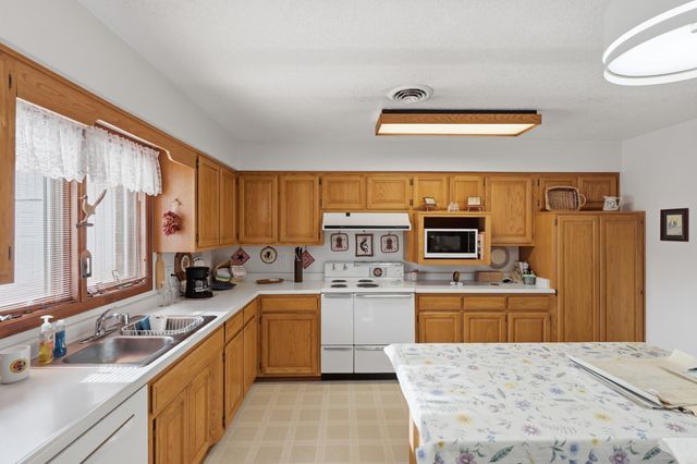 701 Carmel Drive, Rio Communities, NM 87002