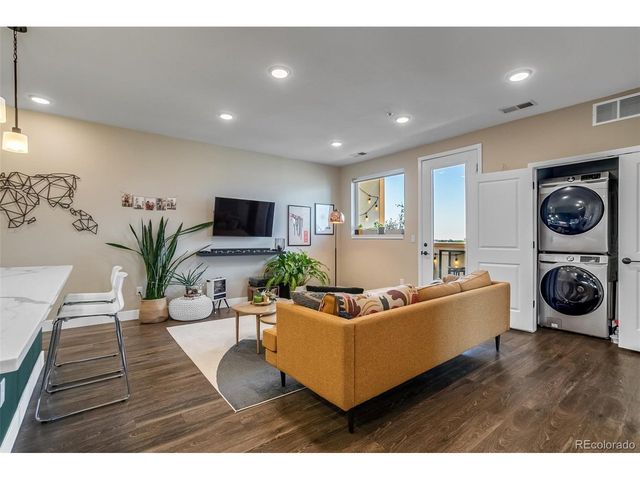 2729 W 28th Ave 504, Denver, CO 80211