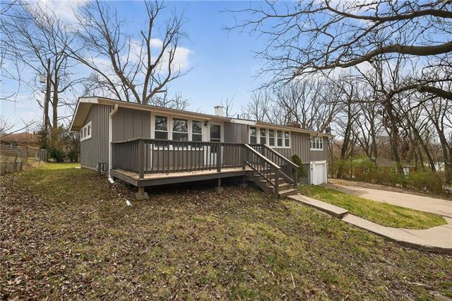 8823 E 23rd Street, Kansas City, MO 64129