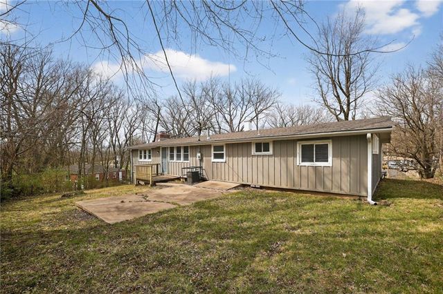 8823 E 23rd Street, Kansas City, MO 64129