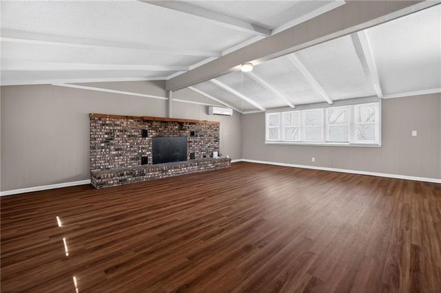 8823 E 23rd Street, Kansas City, MO 64129