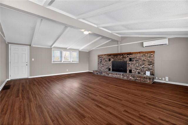 8823 E 23rd Street, Kansas City, MO 64129