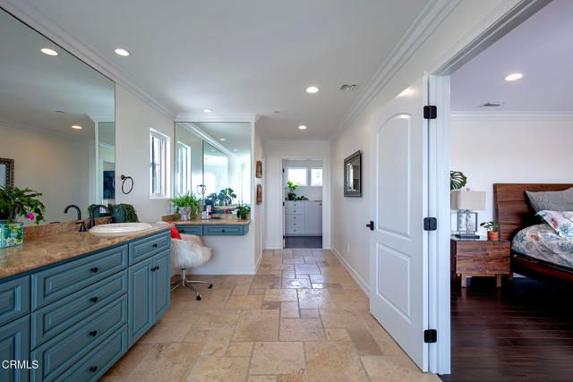 2180 Vista Del Mar Drive, Ventura, CA 93001