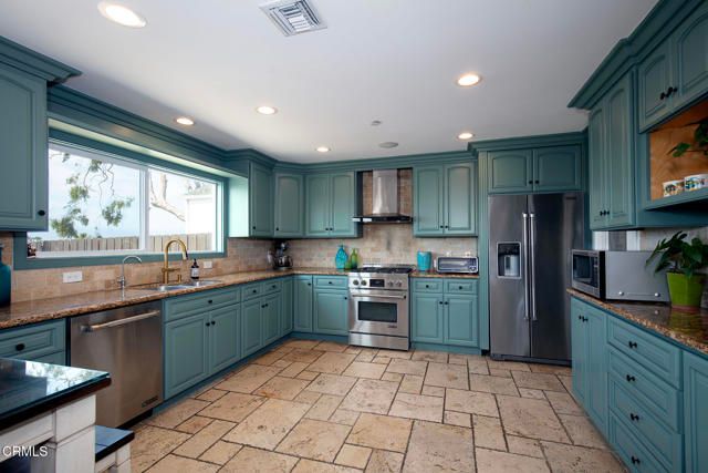 2180 Vista Del Mar Drive, Ventura, CA 93001