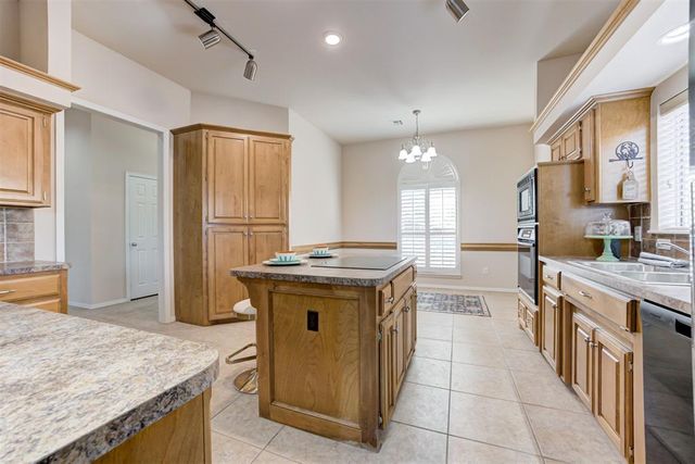 8701 NW 74th Street, Oklahoma City, OK 73132