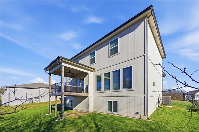 308 E Oak Street, Lone Jack, MO 64070